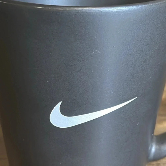 Rare Find~Vintage 1990’s Nike black color Nike swoosh coffee/tea mug/cup (1) - Picture 4 of 7